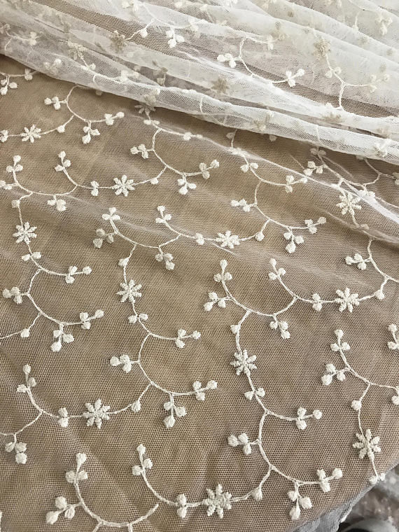 Ivory Vintage Floral Nylon Lace Fabric By The Yard For Wedding Dresses 120cm Width